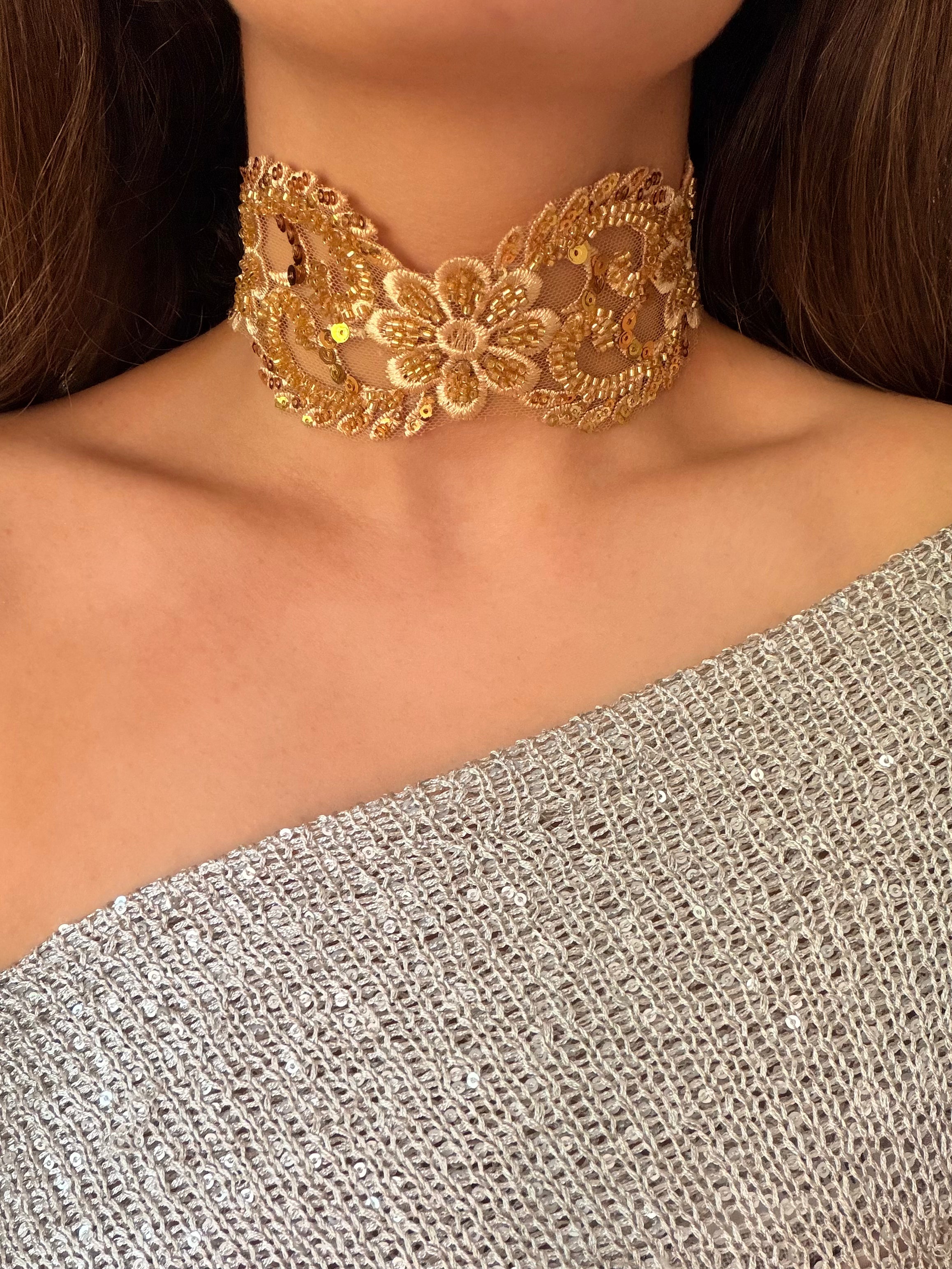 Choker Azalea
