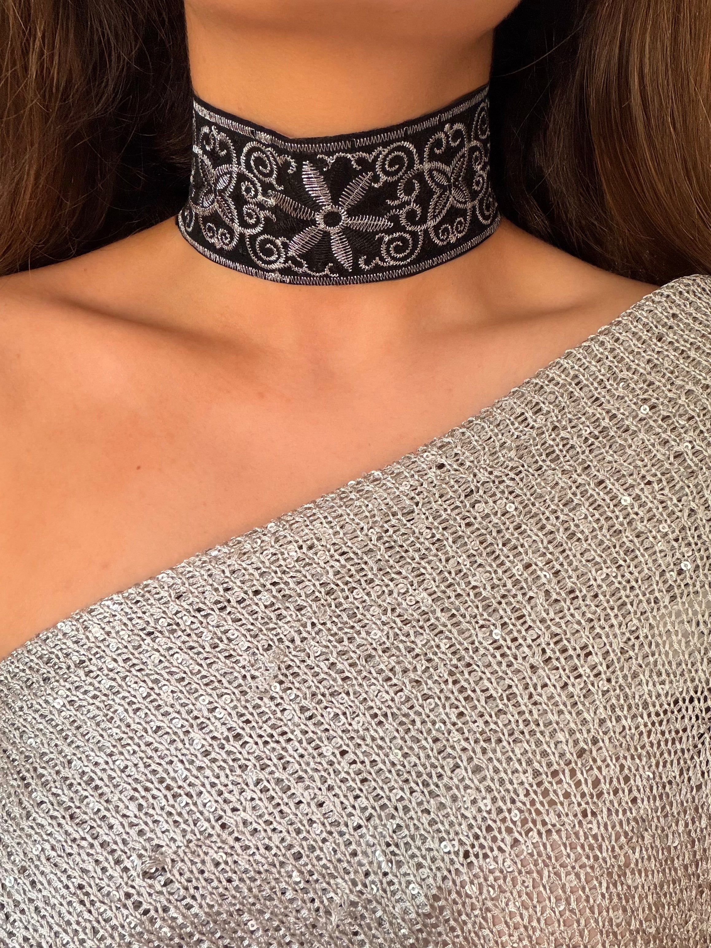 Choker Lucila